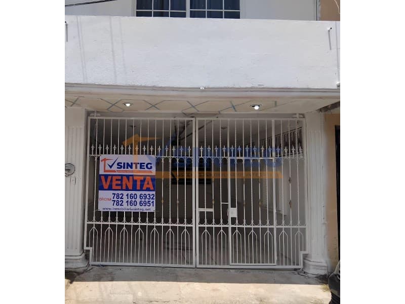 ¡CASA EN VENTA EN LOS LAURELES, POZA RICA!, Los Laureles - 1
