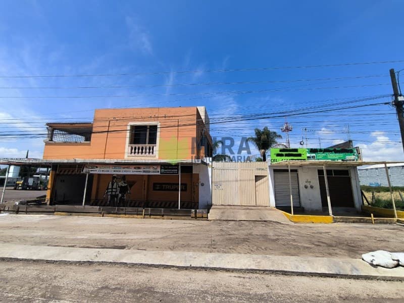 PROPIEDAD EN VENTA CON LOCALES Y SALON DE FIESTAS SOBRE EL LIBRAMIENTO DE MORELIA, Campestre los Manantiales - 1