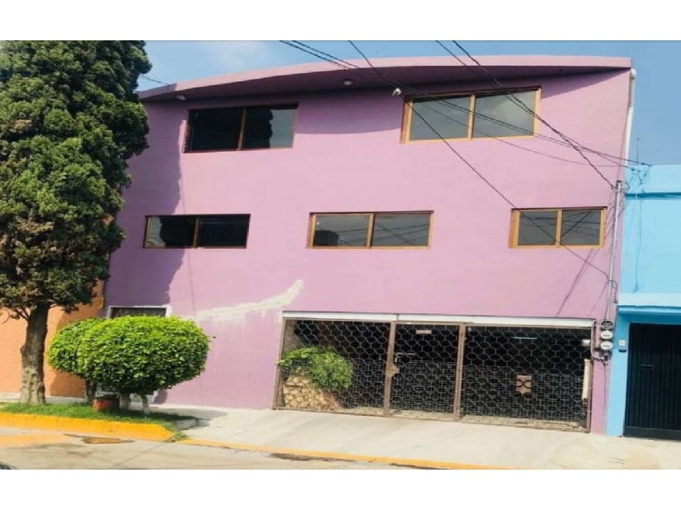 Casa en Remate en Lomas Estrella, FG-1870 - 1