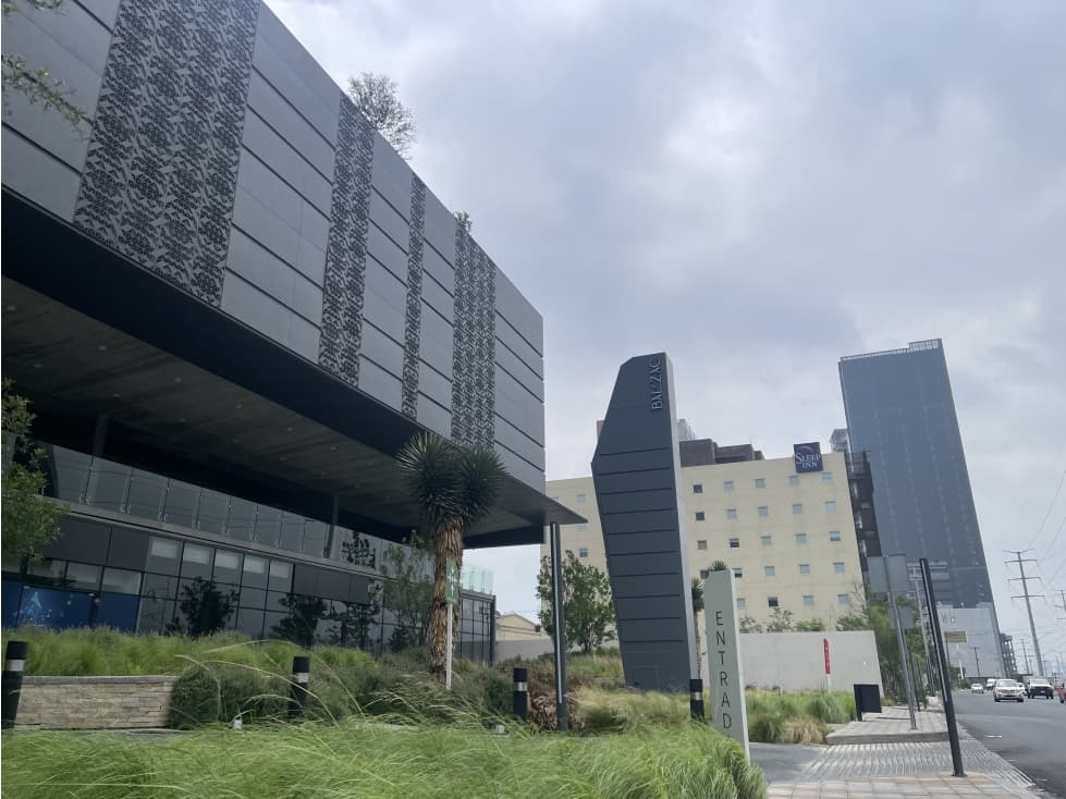 Oficina en renta Torre Balzac, Santa María Monterrey N.L. - 1
