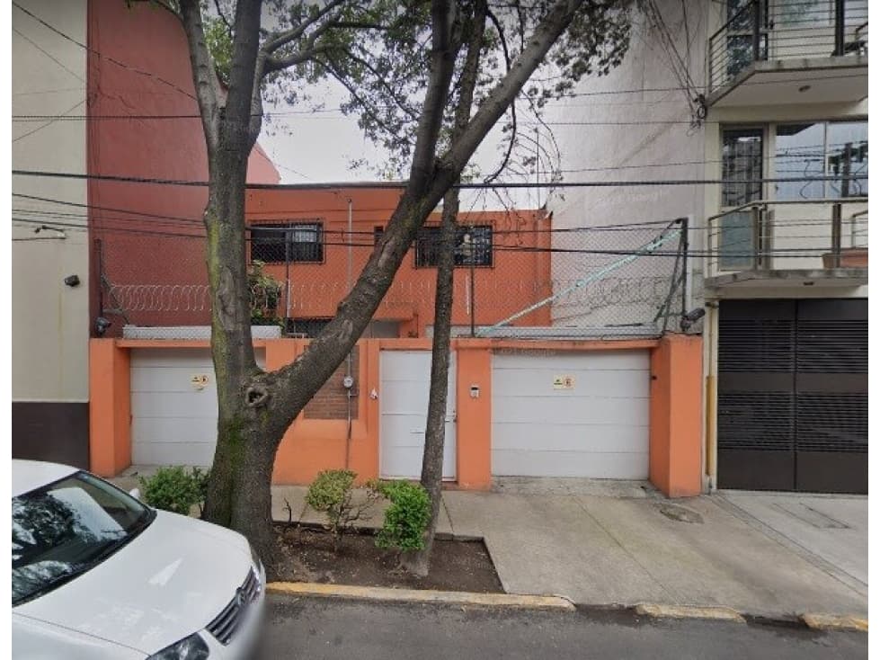 Casa en Remate en San Pedro de los Pinos, F-375 - 1