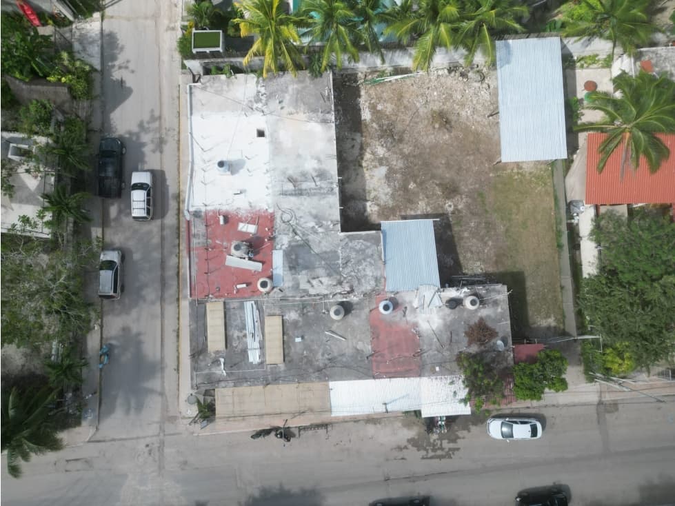 Terreno Comercial a unos pasos del Parque Ecológico - 1