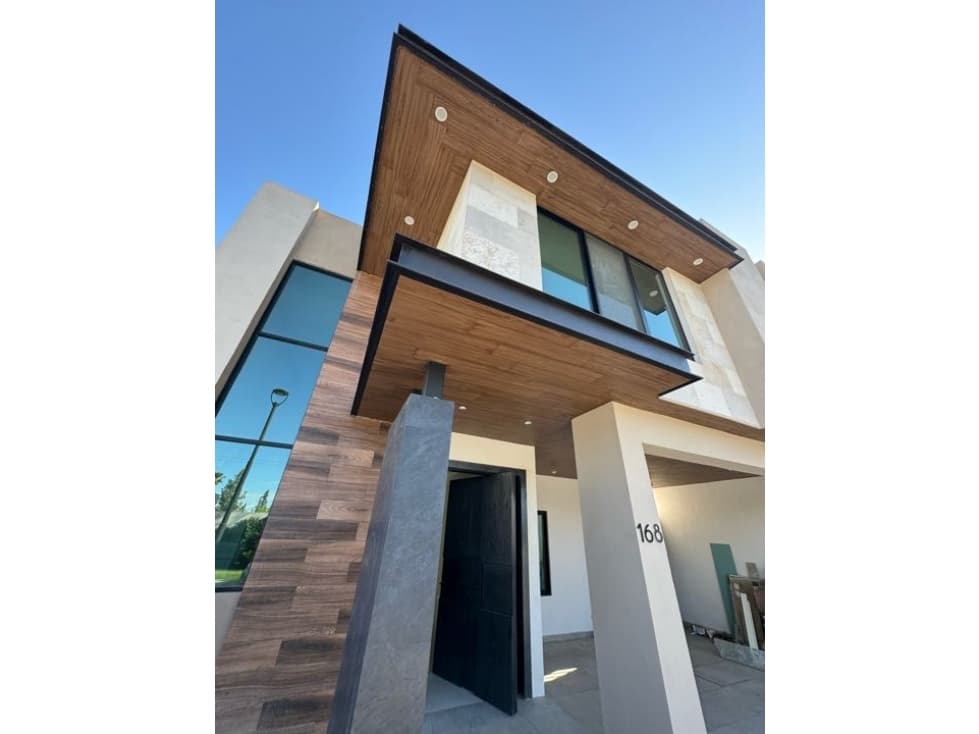 Casa nueva en venta de cuatro recámaras al Norte - 1