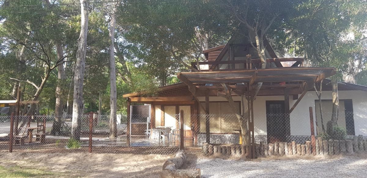 Cabañas en venta - 2 dormitorios 1 baño - 120mts2 - Mar Azul - 1