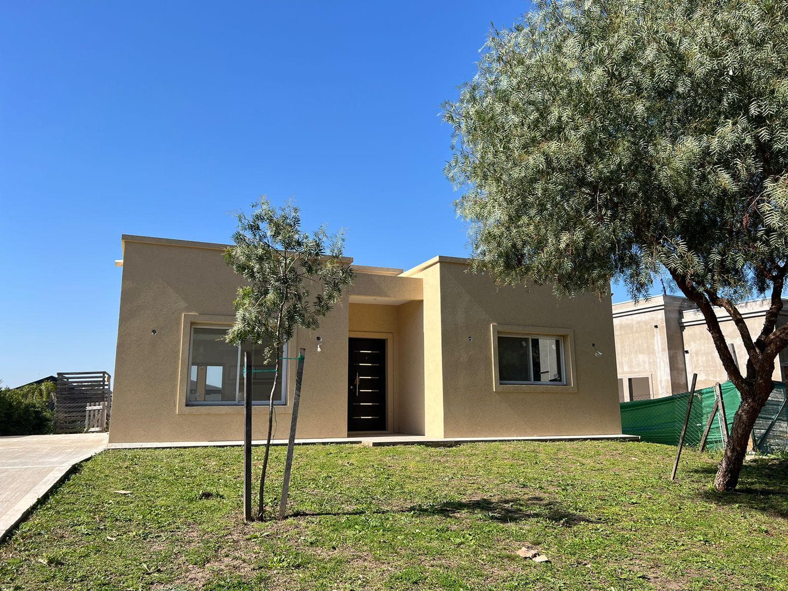 Casa en venta a estrenar en Santa Elena, Pilar del Este - 1