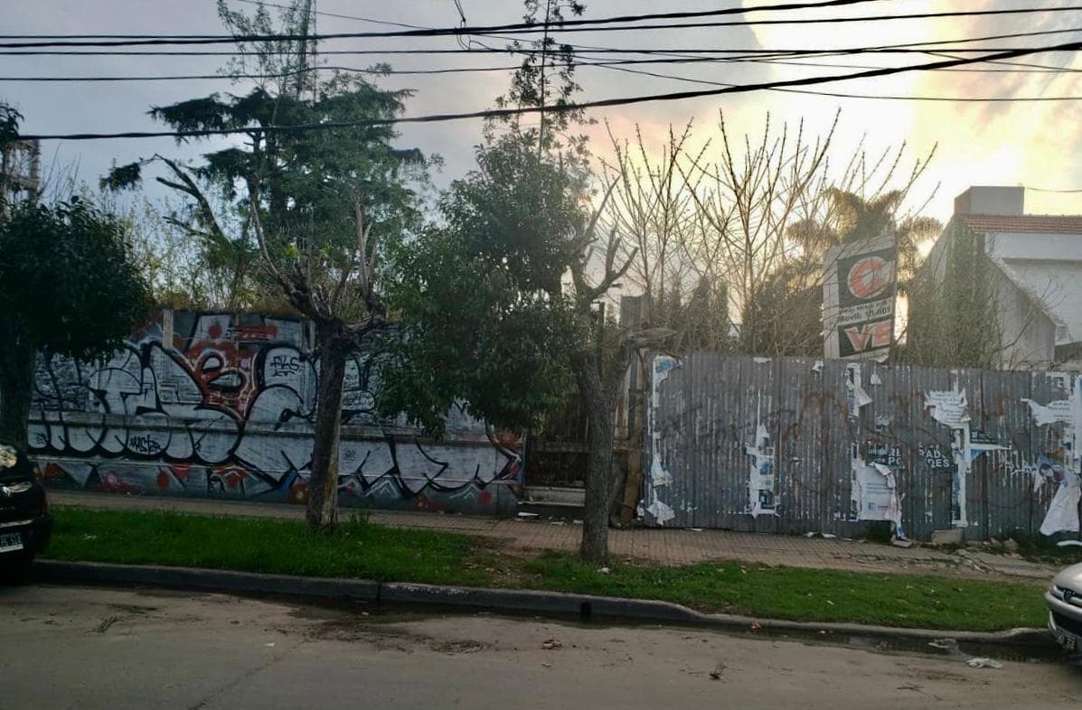 Venta de terreno en Moreno - 1