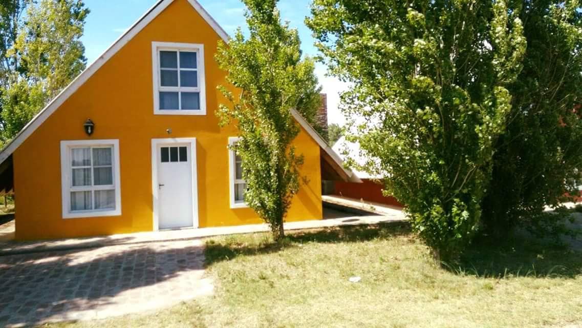 Complejo de cabañas en venta - 3 Dormitorios 3 Baños - 445mts2 - Balneario Marisol - 1