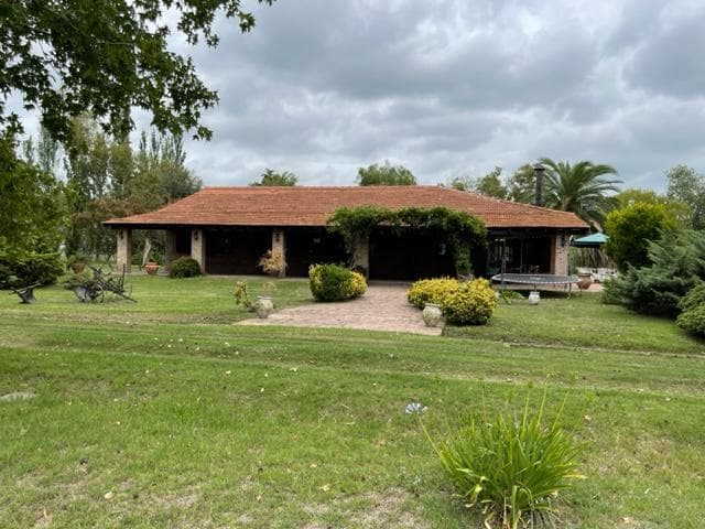 Venta Campo en Mercedes, Cuartel Quinto, Interior, pileta, boxes, potrero. - 1