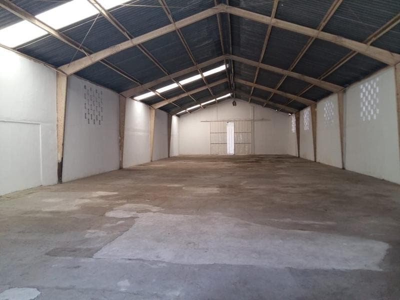 BODEGA EN RENTA EN MIRA FLORES - 1