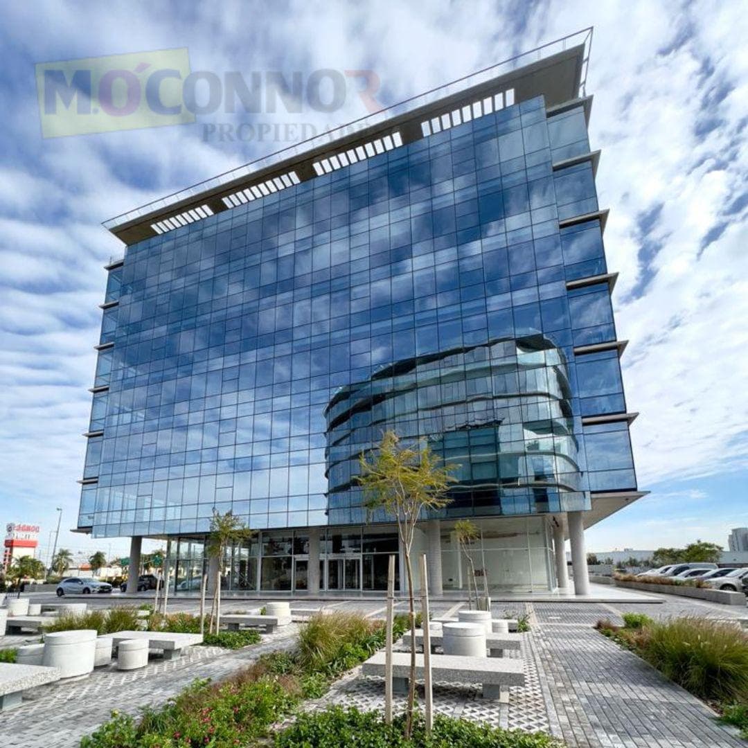 Oficina En Alquiler One Plaza 143 m2 5 cocheras Dólar Oficial - 1