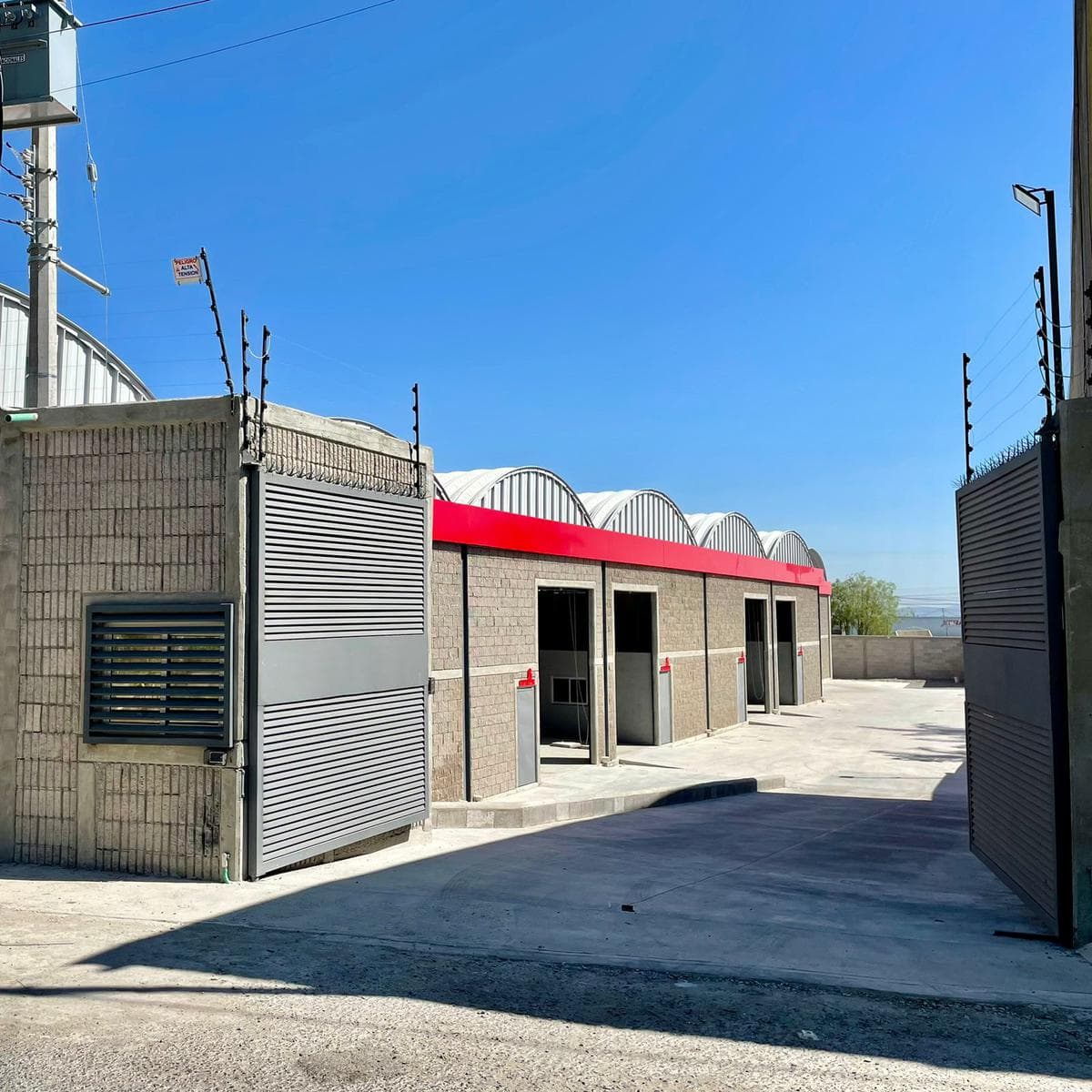 RENTA DE BODEGAS DE 220 A 2,000 M2 (CONJUNTO DE 8 BODEGAS) - 1