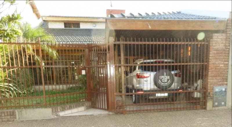 Tradicional Chalet con Depto. Dos Amb. - Se toma Depto. en Capital - San Andrés - Gral. San Martín - 1