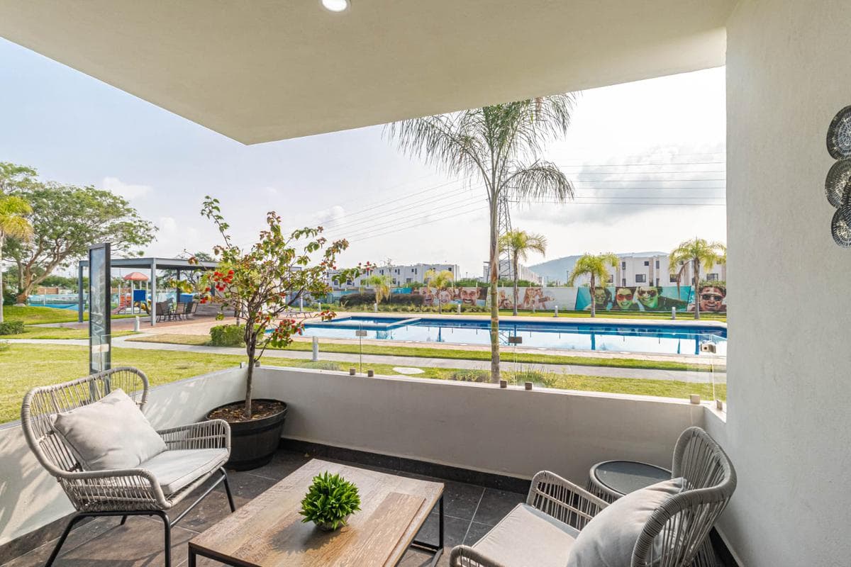 CASA EN VENTA CON ALBERCA Y GIMNASIO A 10MIN DE TEC DE MONTERREY CUERNAVACA - 1