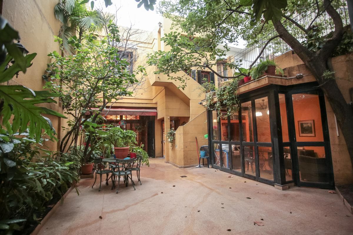 Venta- Casa de Estilo de 5 ambientes con Dependencia de servicio y Garage en Caballito - 1