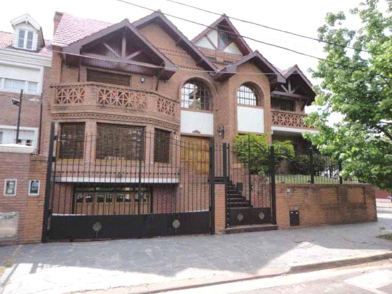 Casa en V.Lopez-Vias/Maipu - 1