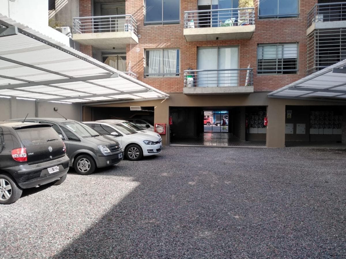 Cochera en venta - 15mts2 - Villa Urquiza - 1