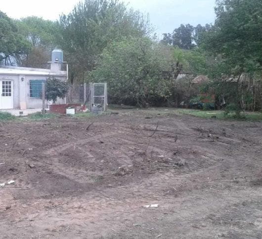 Terreno en venta - 10x30mts - 300mts2 totales - Mechita - 1
