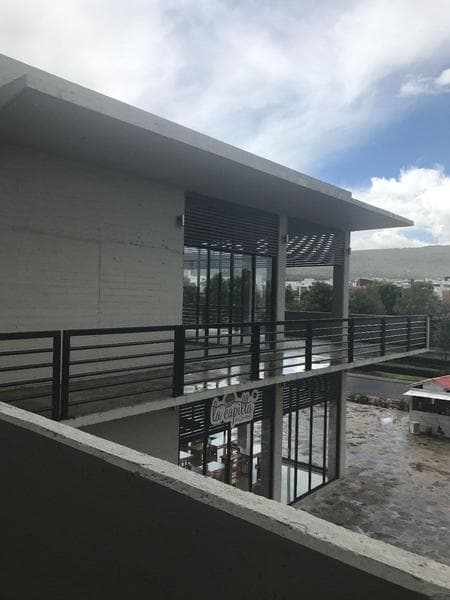 Venta de local comercial en El Refugio para Restaurante o otro Giro. - 1