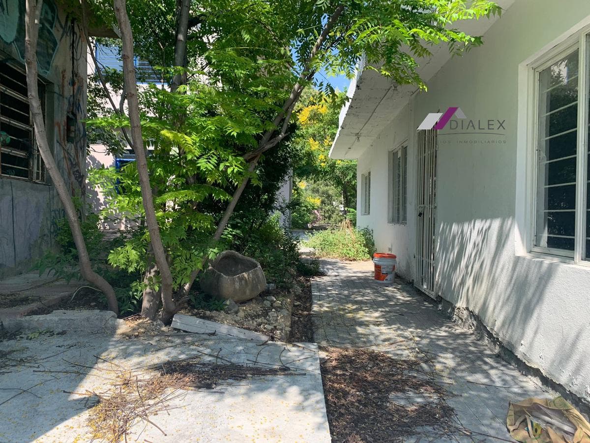 Terreno en Venta -Lomas de Tampiquito en San Pedro Garza García- 574 m2 de terreno - 1