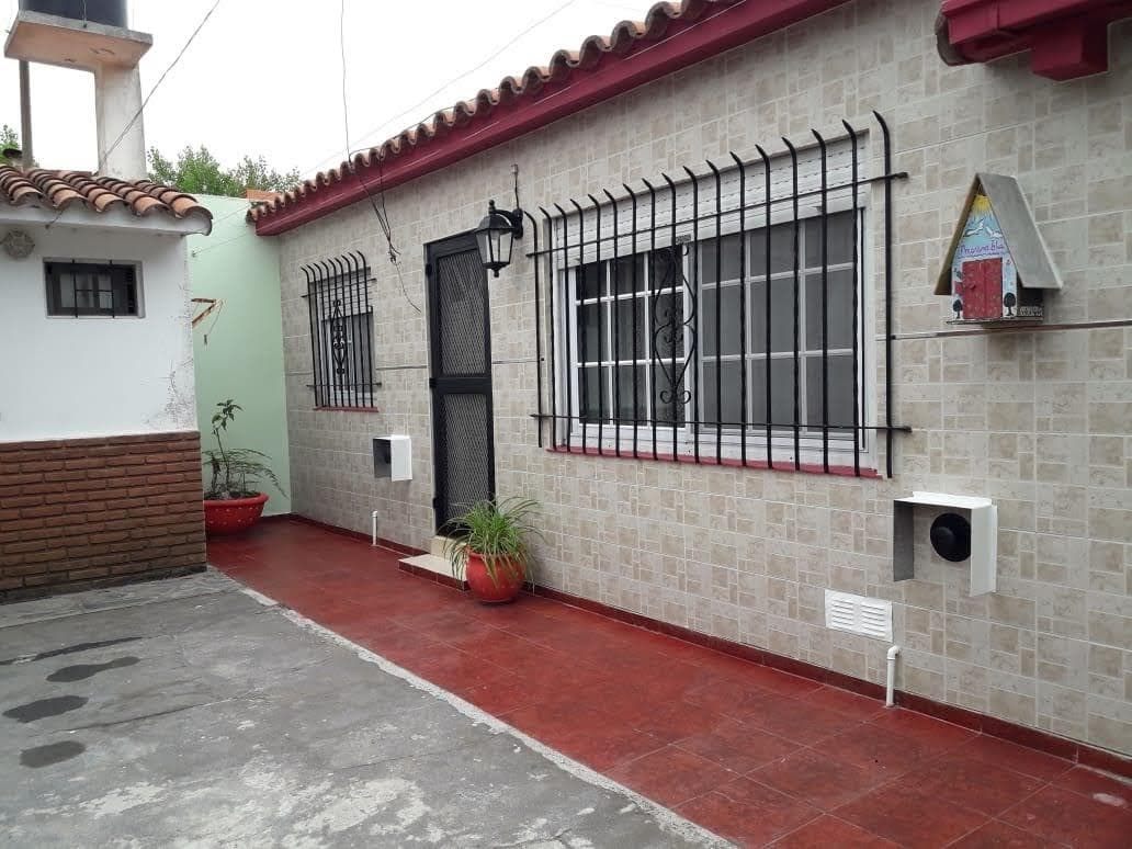Casa en venta - 3 Dormitorios 2 Baños - 60Mts2 - Santa Teresita - 1