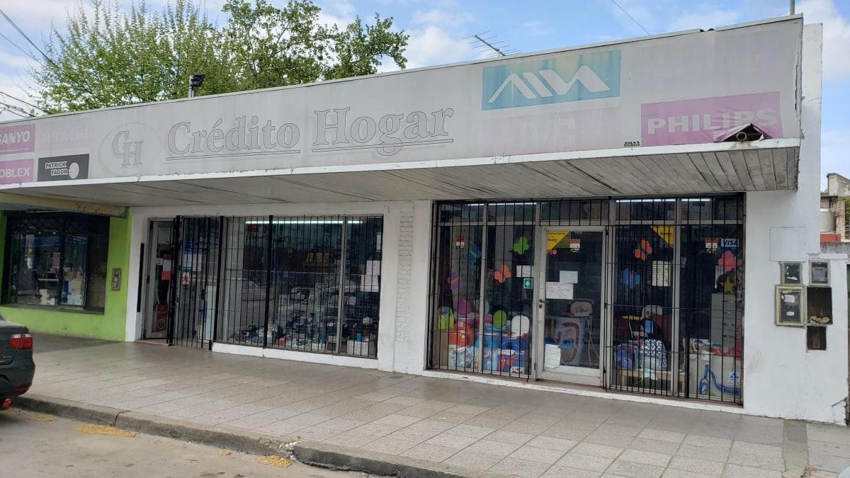 Local en venta - 110mts2 - Florencio Varela - 1