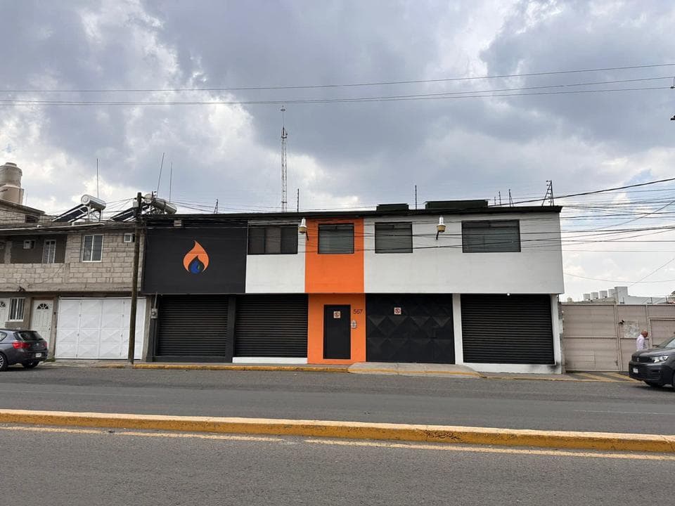RENTA DE OFICINAS EN AVENIDA LERMA EN METEPEC - 1