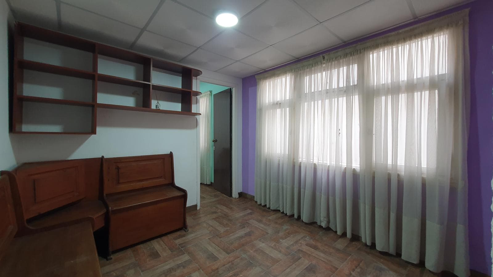 Venta - Oficina en buen estado con privado - Av. Luro 3280 - Centro - 1