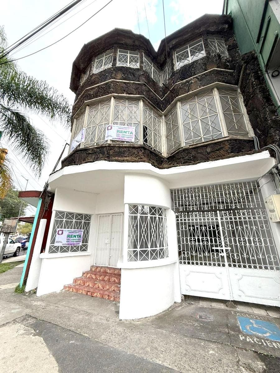 Propiedad en renta en esquina de Ruiz Cortines y Mártires 28 de Agosto, Xalapa - 1
