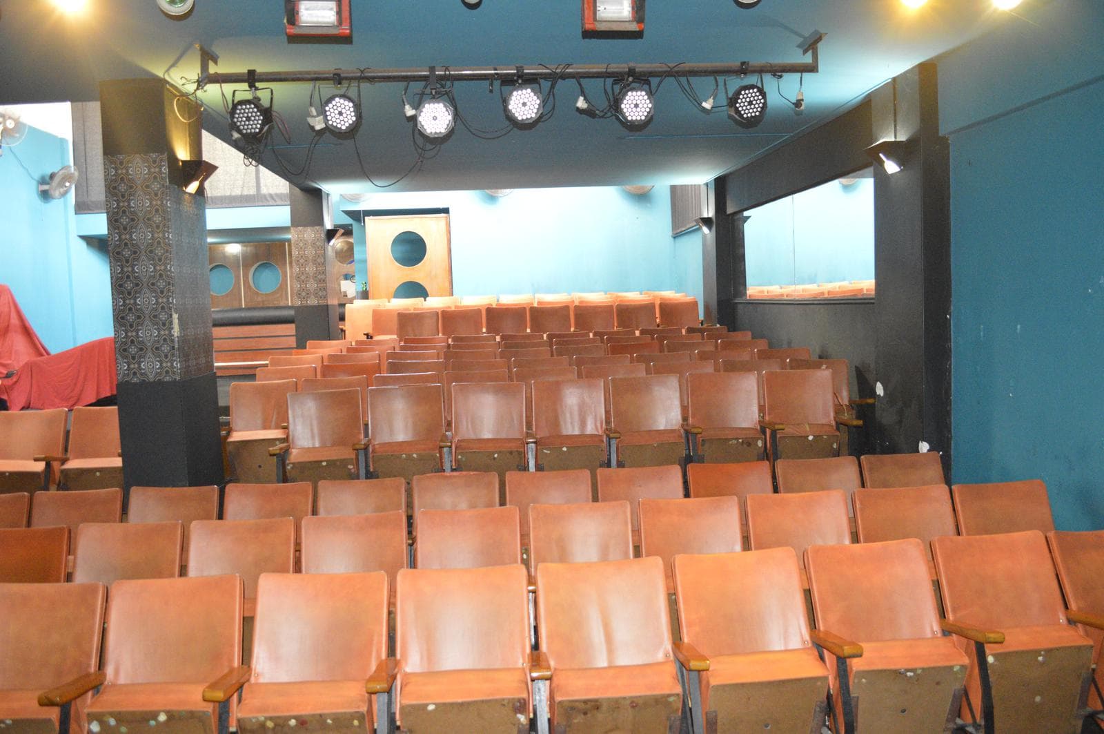 VENTA TEATRO EN SANTA TERESITA PARTIDO DE LA COSTA - 1