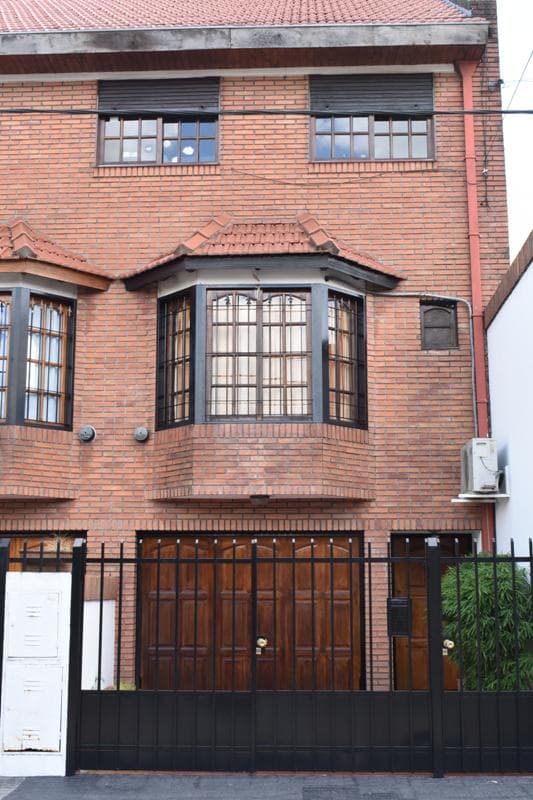 Venta Casa 4 ambientes- Villa Real - 1