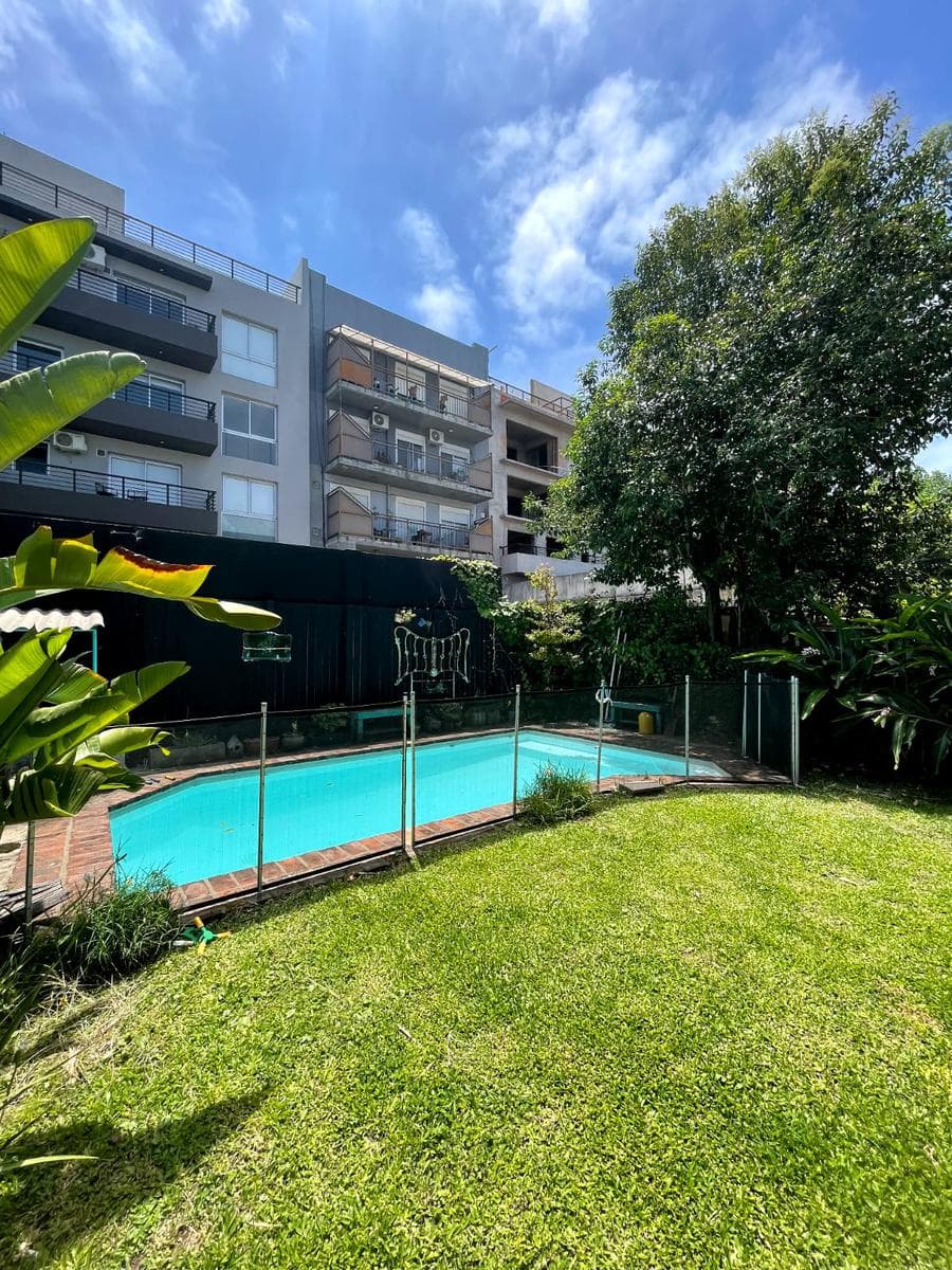 CASA ALQUILER DE VERANO CON PILETA Y JARDIN - 1