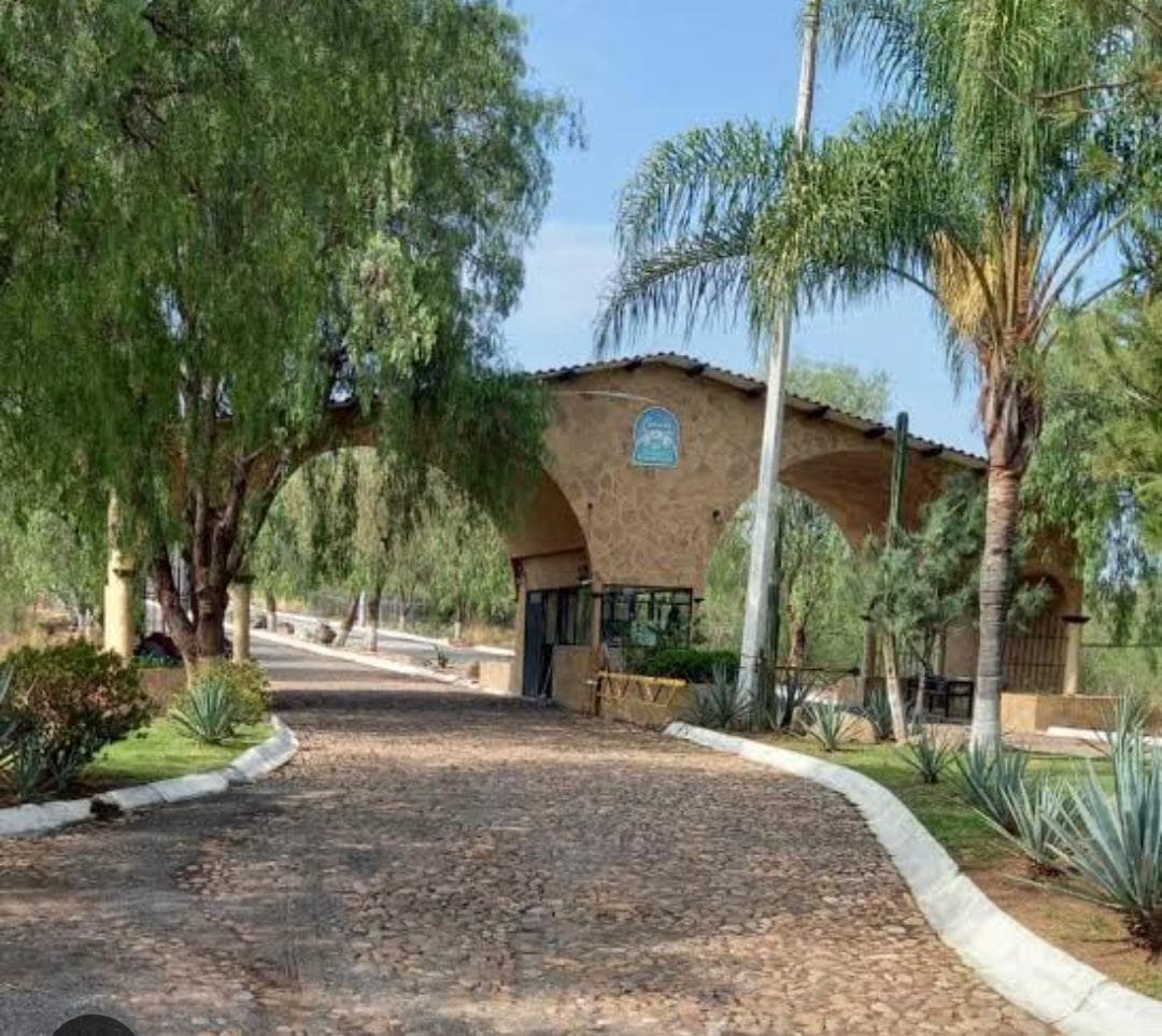 Terreno en venta, fraccionamiento Campestre en Lomas del Sur, Romita Guanajuato - 1