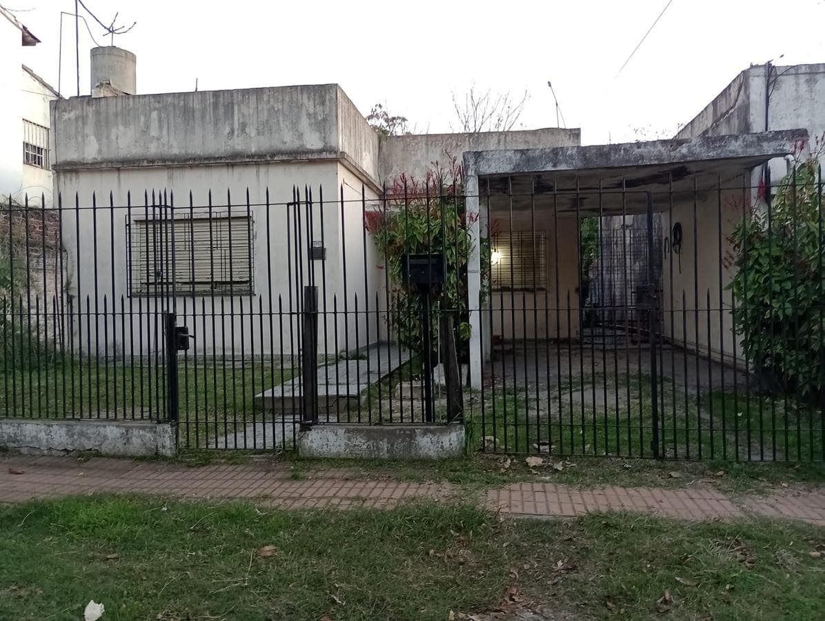 Casa en Wilde - 1