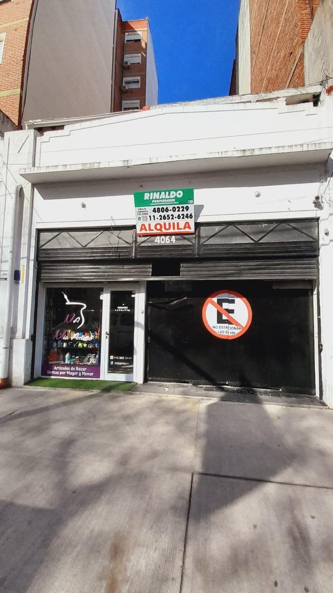 Local en Alquiler + Galpon - 1