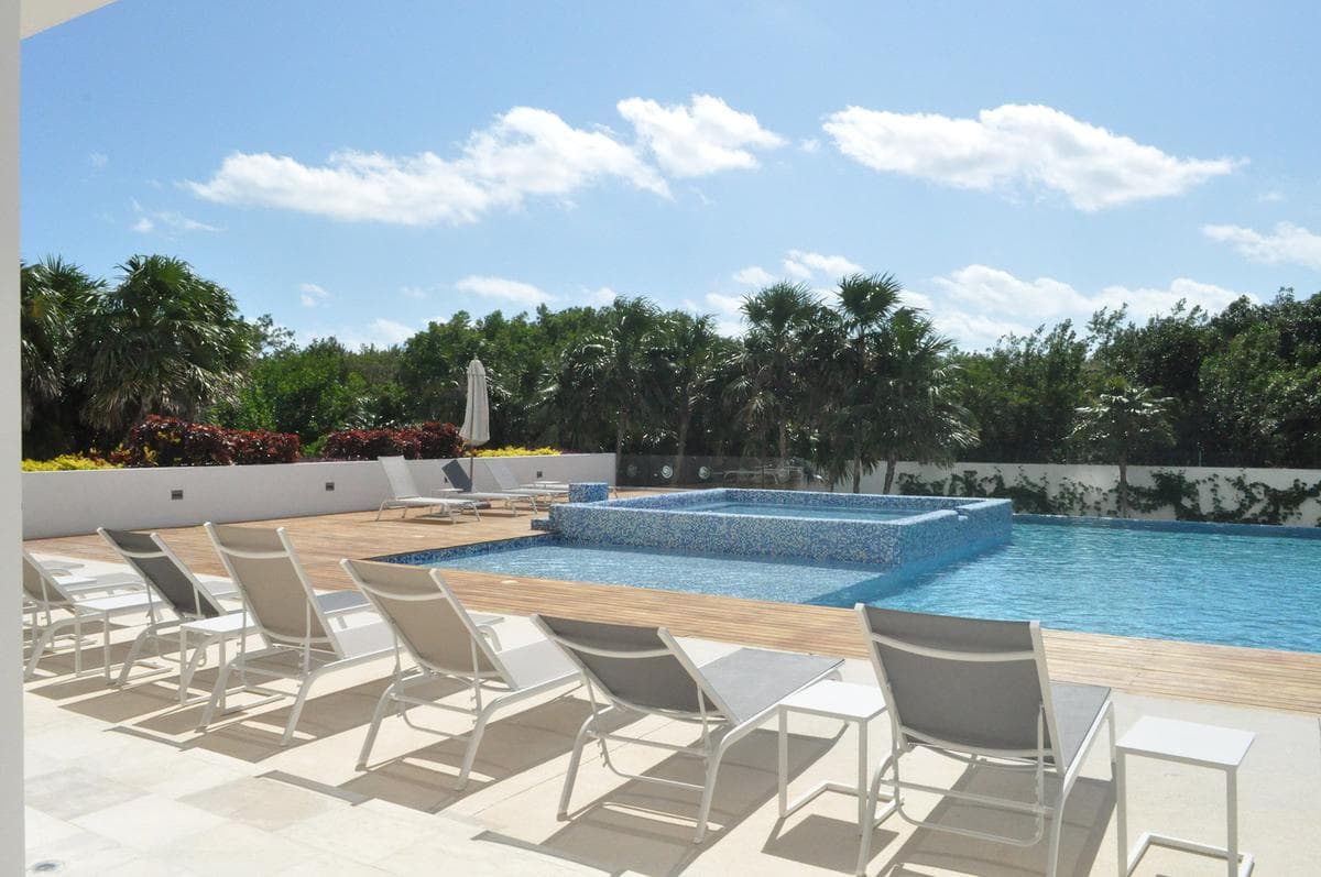 SEGURO Y EXCLUSIVO CONDOMINIO EN VENTA CANCUN - 1