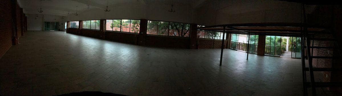 Salón de fiestas c/recámaras y alberca en venta o renta! - 1