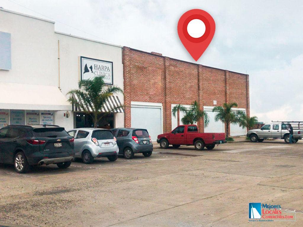 LOCALES EN RENTA SOBRE BLVD. SAN JUAN BOSCO 75 M2 - 1