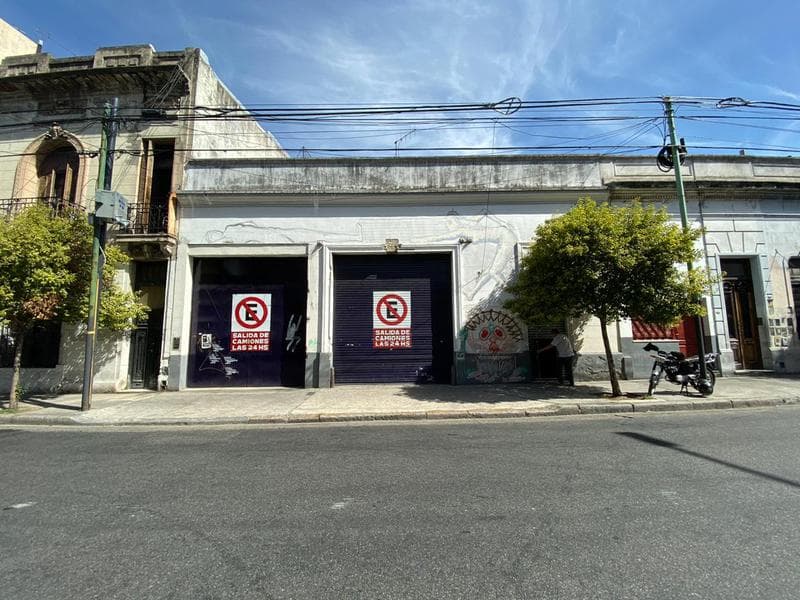 Sarmiento al 3100 14 x 30 Apto 2000 m2 Codigo Nuevo Usam 16,50 mas 2 Retiros - 1