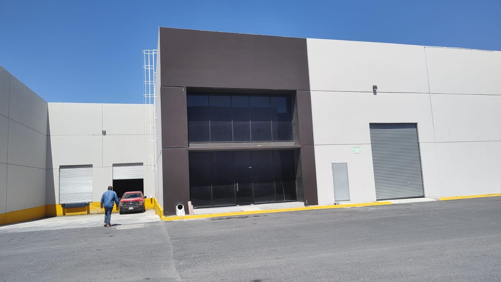 Bodega en renta de 1232 metros parque industrial Ciénega de Flores Nuevo León. - 1