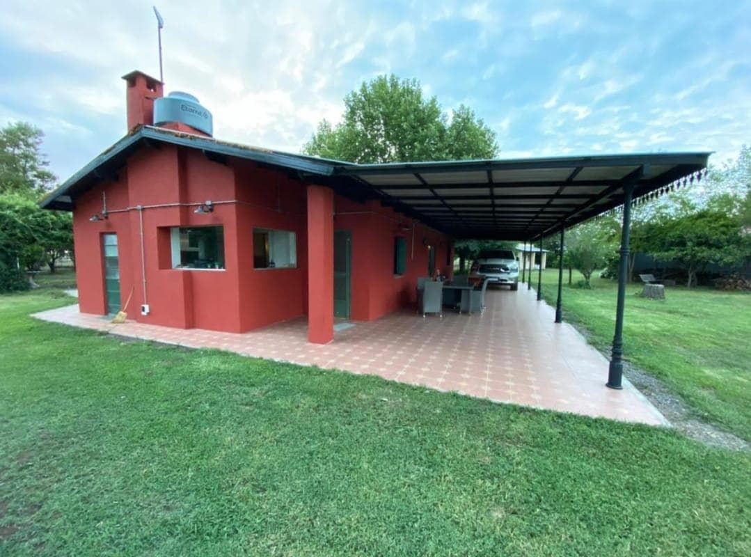 Casa en venta - 5 dormitorios 3 baños - 38ha totales - Campo Funke - 1