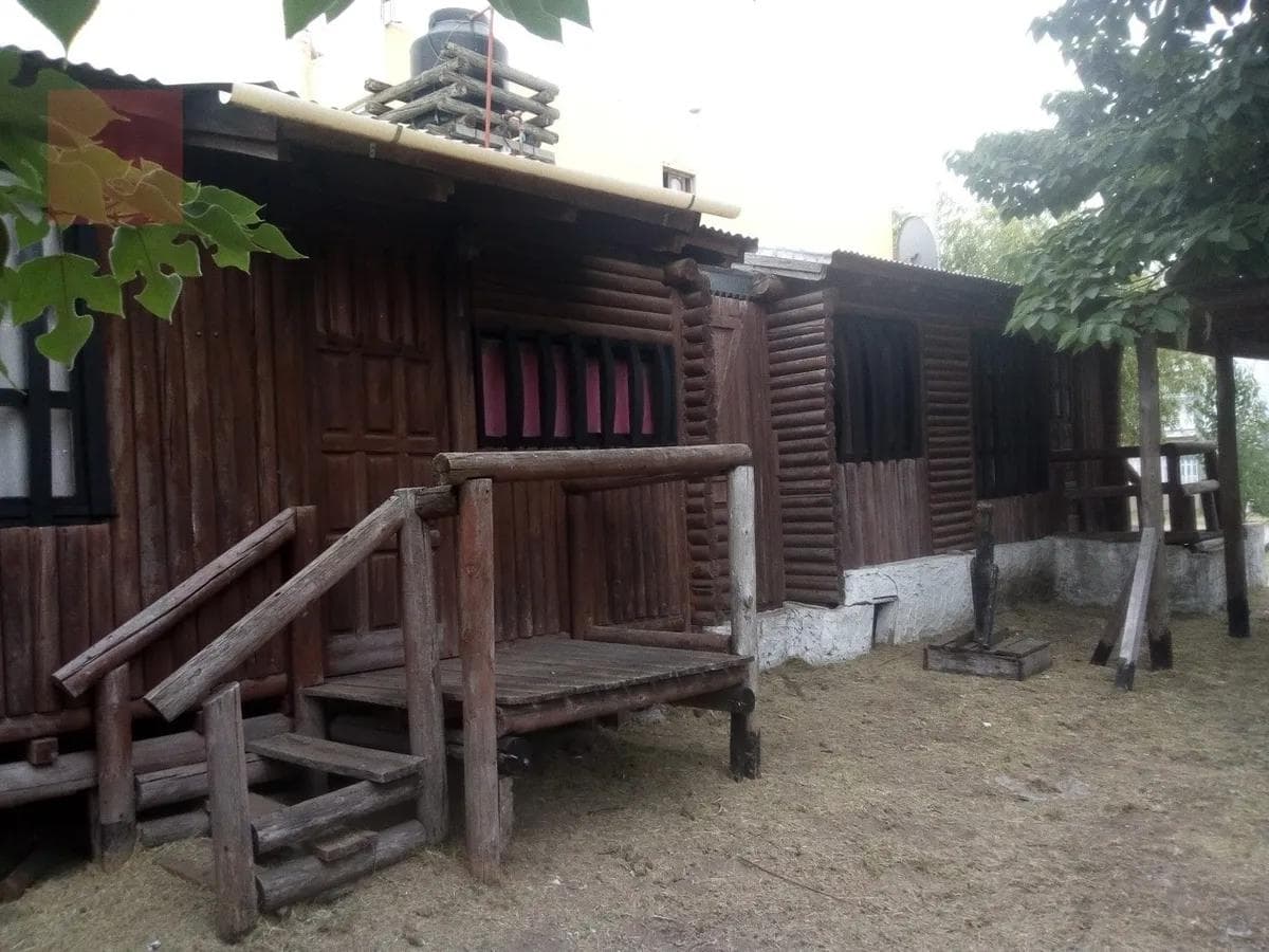 Casa en venta - 2 dormitorios 1 baño - cochera - 100mts2 - Santa Teresita - 1