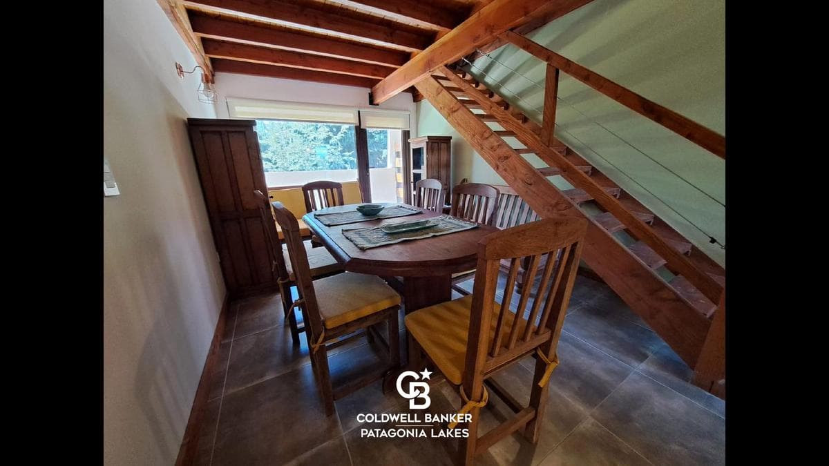 VENTA Departamento 2 dorm Amoblado Balcón Cochera y Baulera Complejo Patagonia Villa La Angostura - 1