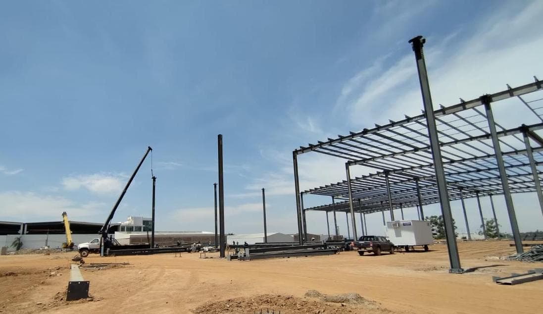 NAVE EN RENTA DENTRO PARQUE INDUSTRIAL - 1