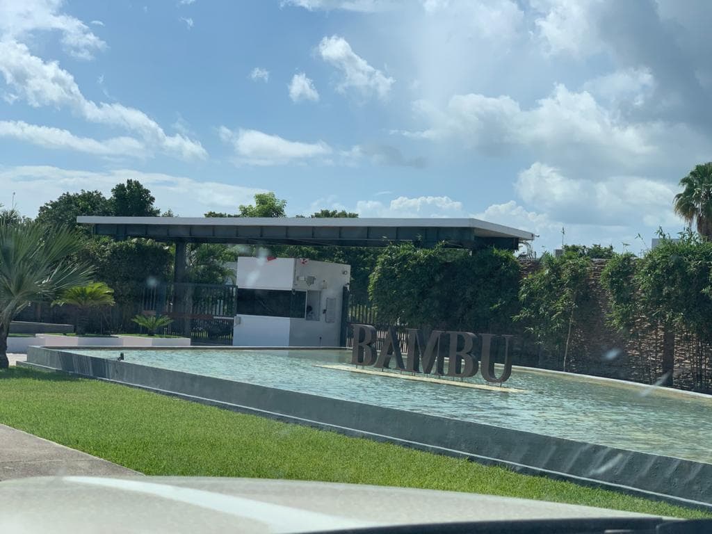 Terreno Lote en Venta en Playa del Carmen Residencial Bambú - 1