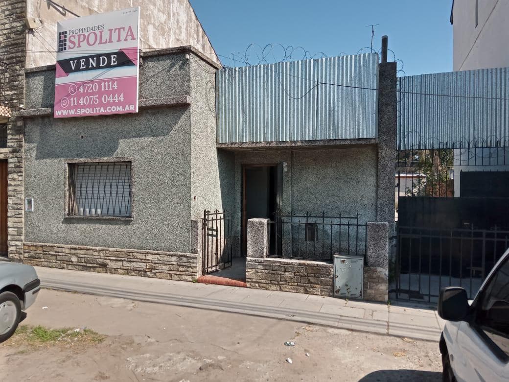 CASA 3 AMBIENTES EN VENTA EN JOSE LEON SUAREZ - 1