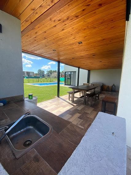 Alquiler temporario Casa 4 amb en esquina con piscina - Canning - Barrio Santa Inés - 1