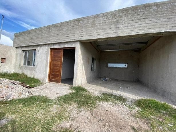 Casa en venta 2 dormitorios 2 baños 1 cochera - 400Mts2 - San Miguel Del Monte - 1