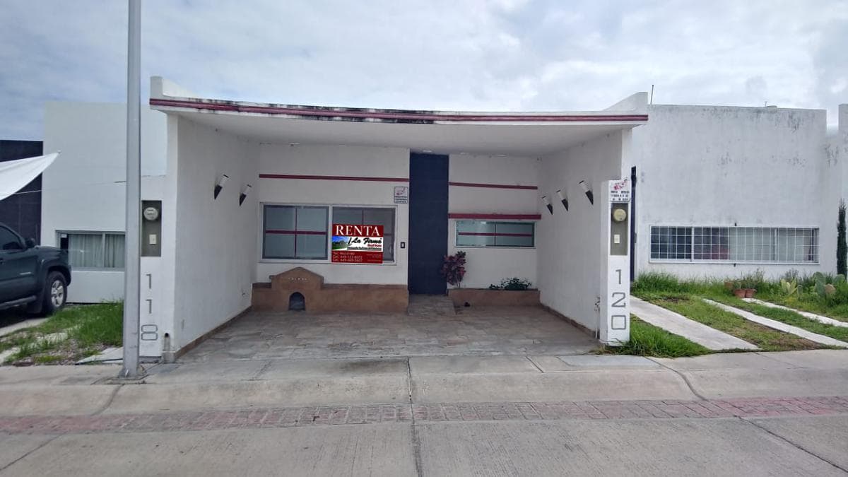 LA FIRMA REAL STATE RENTA CASA AMUEBLADA A 3 MIN DEL PIVA EN FRACC. CERRADO CON VIGILANCIA - 1