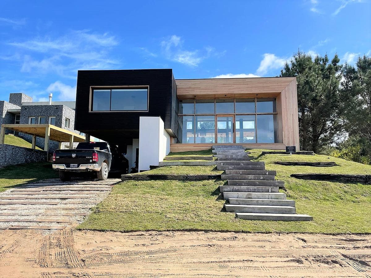 Casa en Venta / ALQUILER Enero/Febrero 2024 Costa Esmeralda Barrio DEPORTIVA - 1