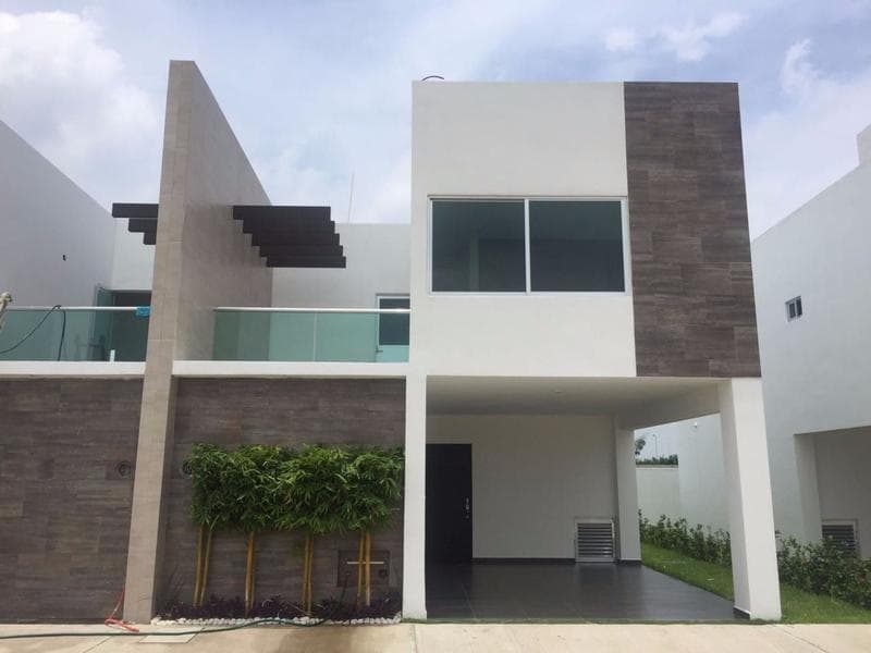 CASA EN VENTA EN VILLAHERMOSA - FRAC. REAL CAMPESTRE CL8 - 1